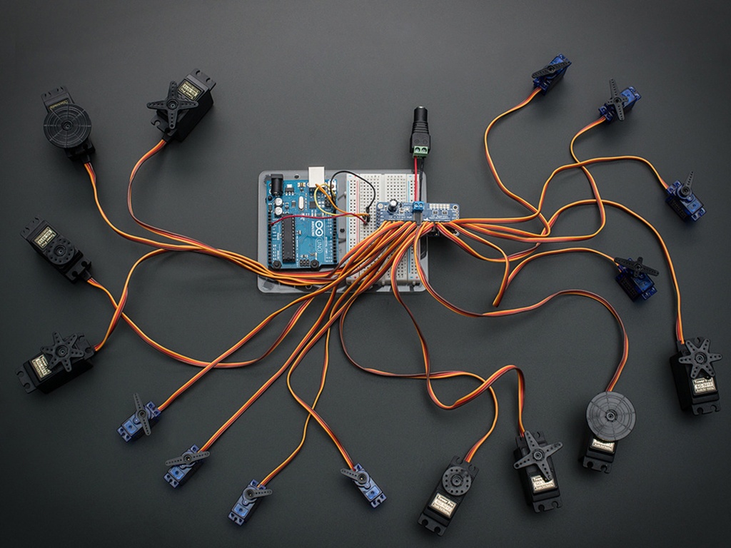 Adafruit PCA9685 16-Ch PWM/Servo Driver (ADA-815), photo 2
